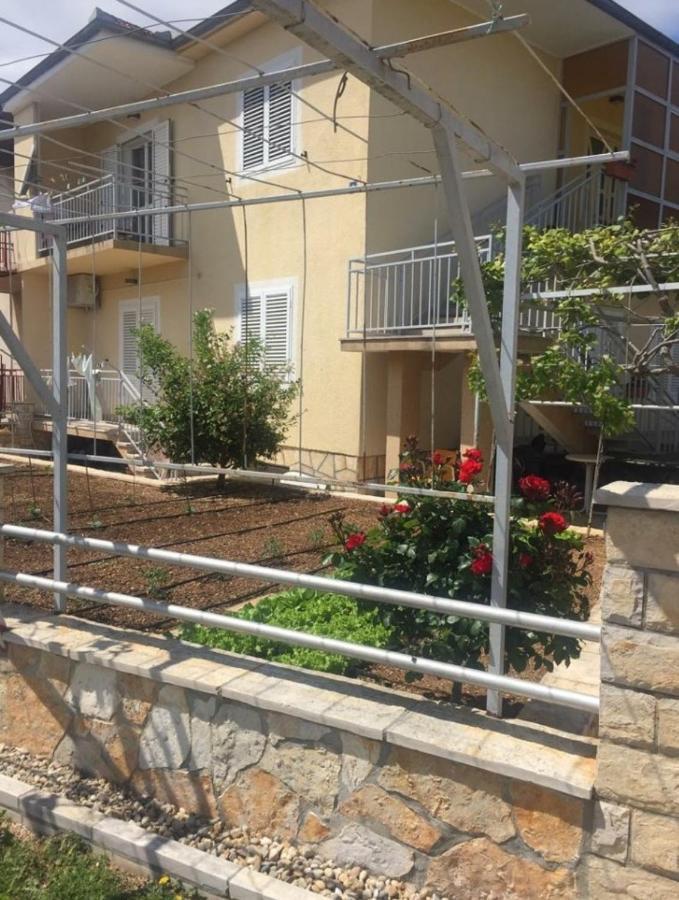 Leticia Hotel Biograd Na Moru Exterior photo